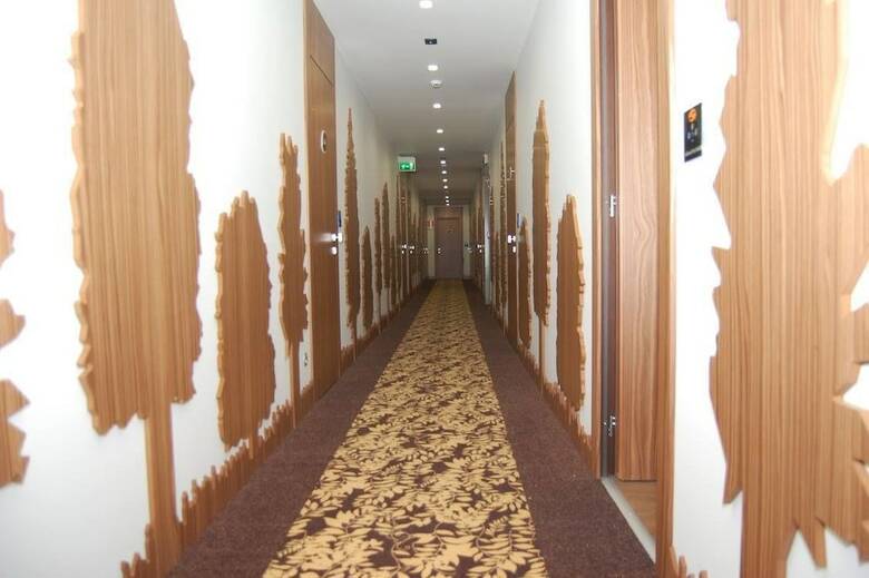 National Park Hotel & Spa