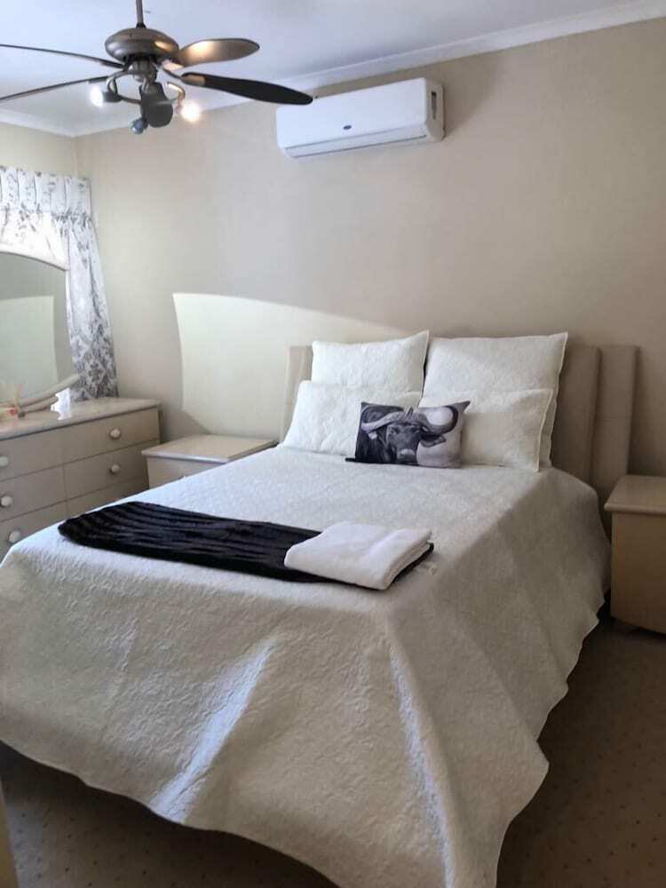 Bed & Breakfast Khuvena Guest House