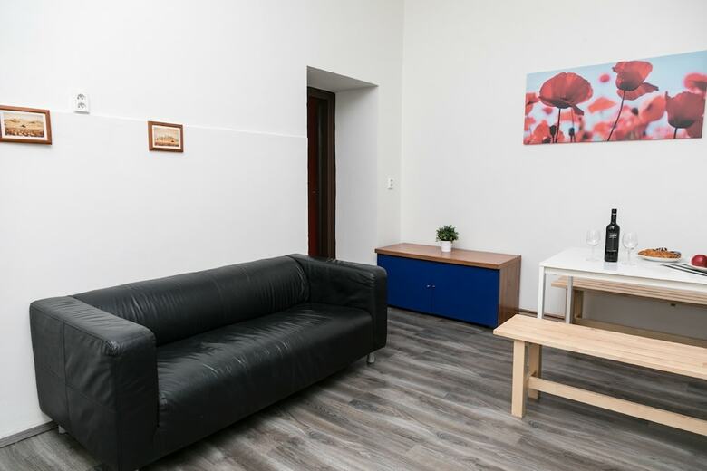 Welcome Apartment On V Tunich