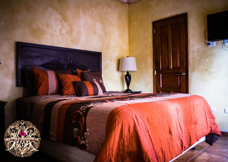 Bed & Breakfast Central Bougainvillea