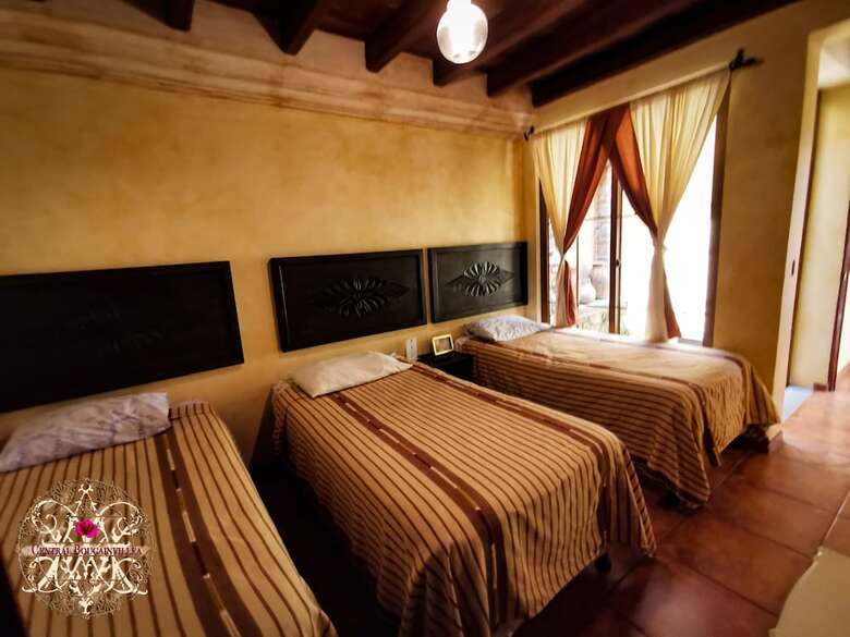 Bed & Breakfast Central Bougainvillea