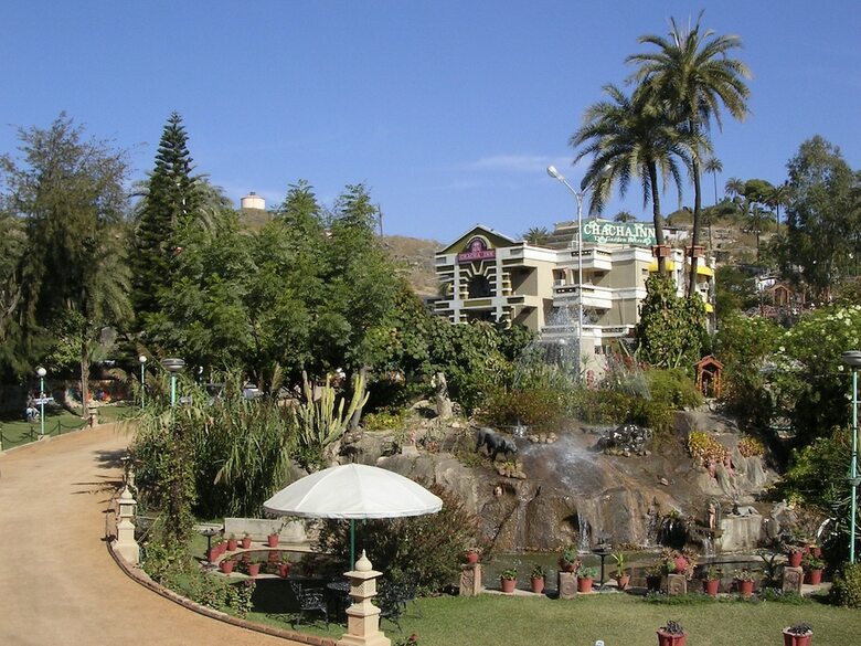 Hotel Chacha Inn