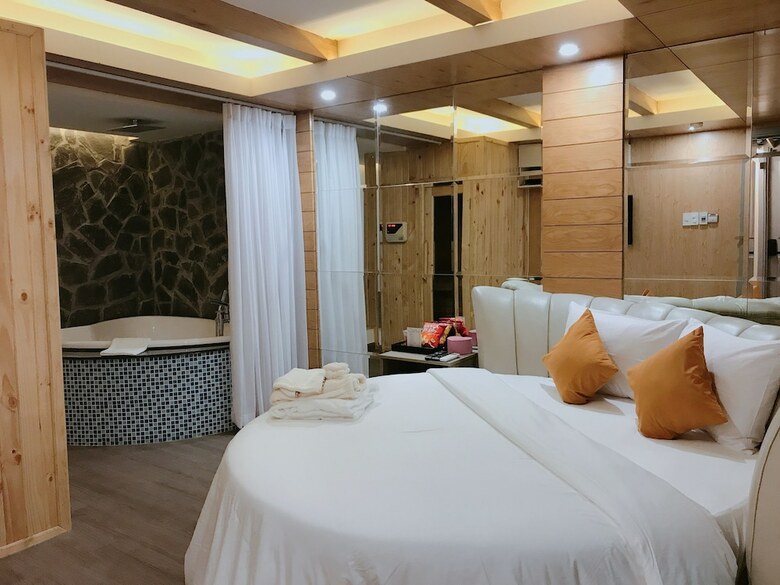Cupid Hotel