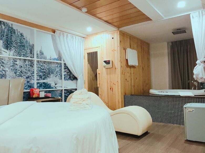 Cupid Hotel