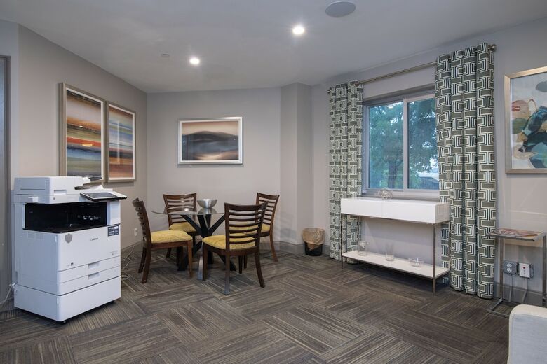 Apartamentos 1 Bedroom Downtown Condo