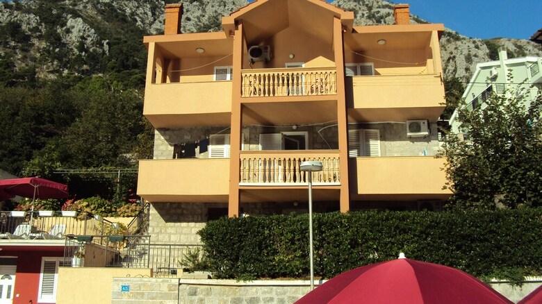 Apartments M&t