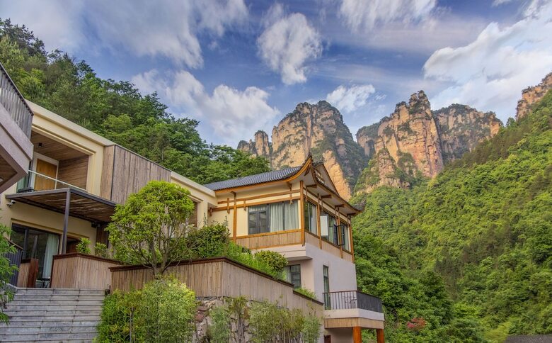 Homeward Mountain Hotel