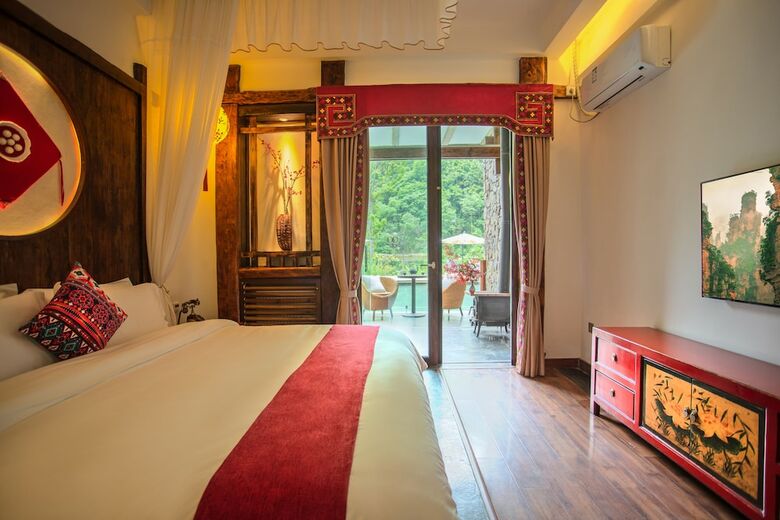 Homeward Mountain Hotel