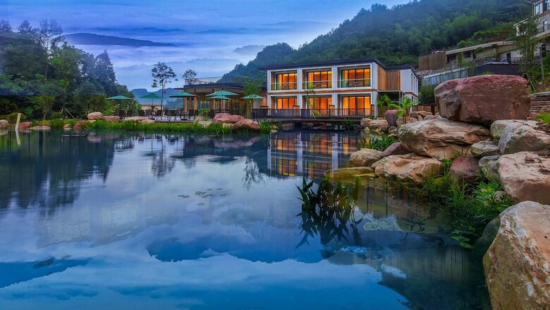 Homeward Mountain Hotel
