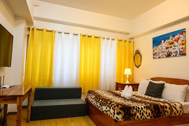 Cedar Peak Condo Near Session Road