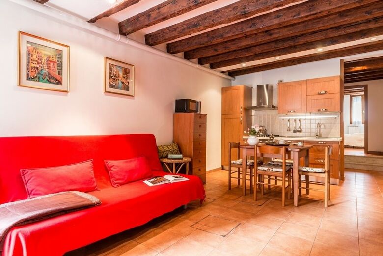 Venice Canal View Boutique Apartment