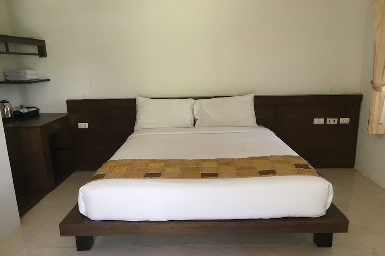 Hotel Praewa Villas Naiyang Phuket