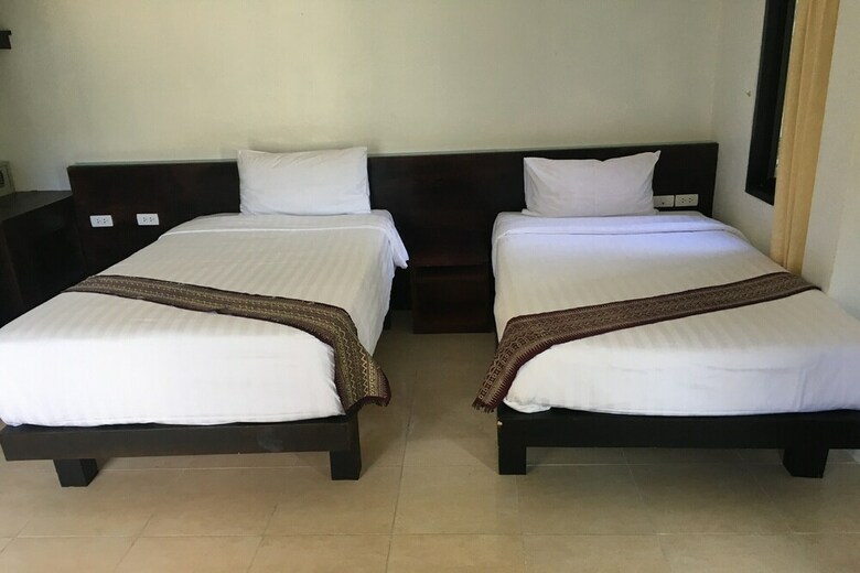 Hotel Praewa Villas Naiyang Phuket
