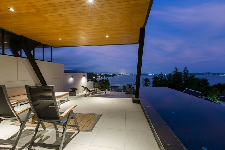 Aqua Villa A.1 By Natthita