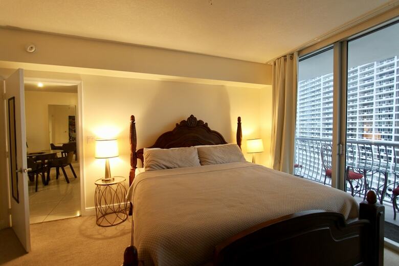 Aparthotel Opera Tower By Suarez Vacation Rentals