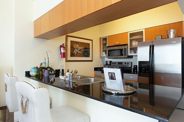 Aparthotel Opera Tower By Suarez Vacation Rentals