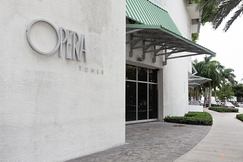Aparthotel Opera Tower By Suarez Vacation Rentals