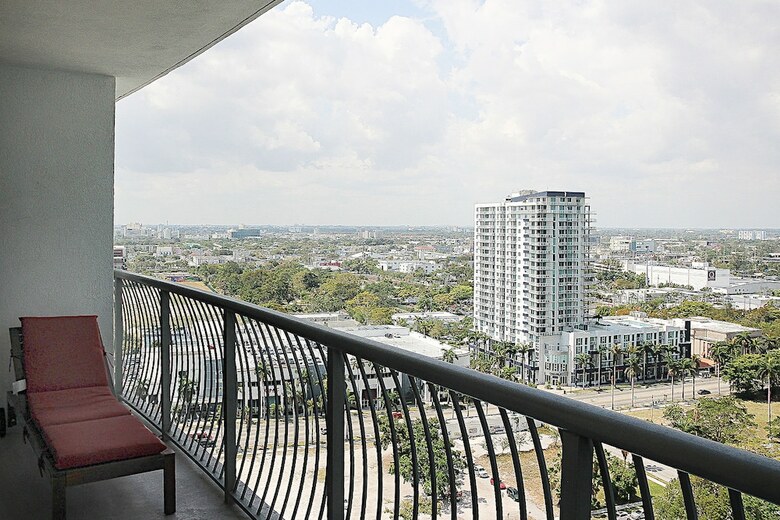 Aparthotel Opera Tower By Suarez Vacation Rentals
