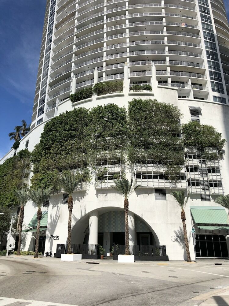 Aparthotel Opera Tower By Suarez Vacation Rentals