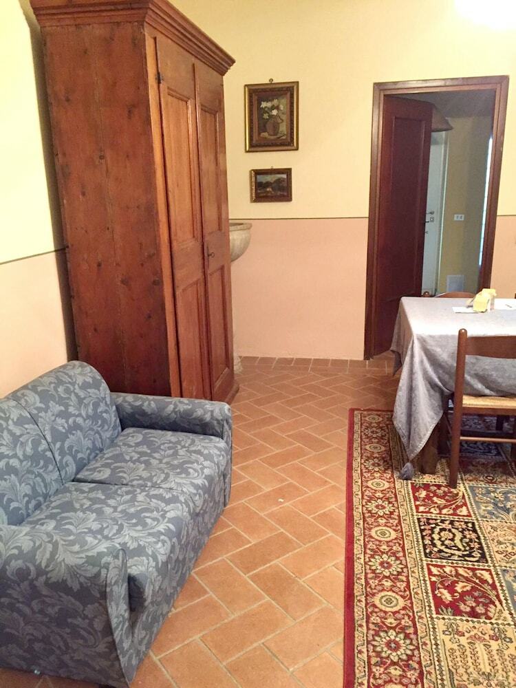 House With 3 Bedrooms In Fiesse