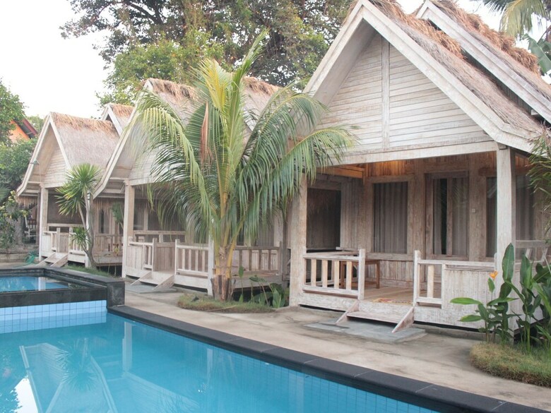 Youpy Bungalows