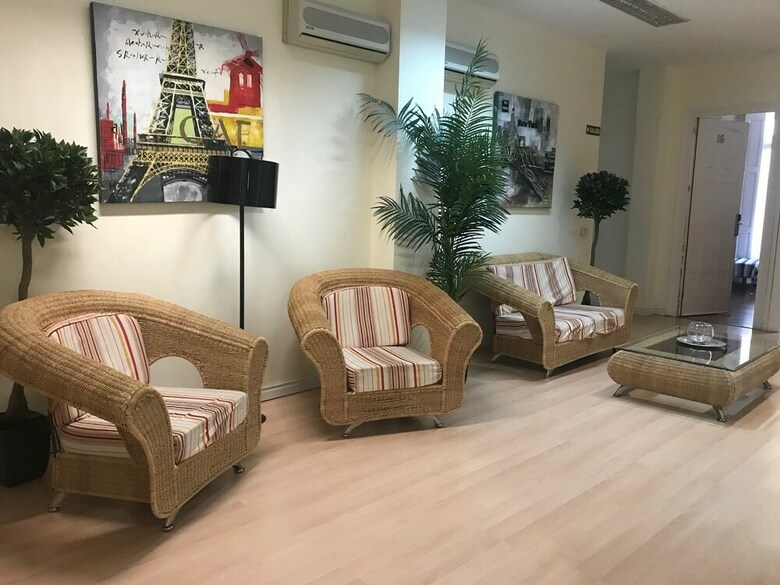 Hostal Hostel Entresue�os Logro�o