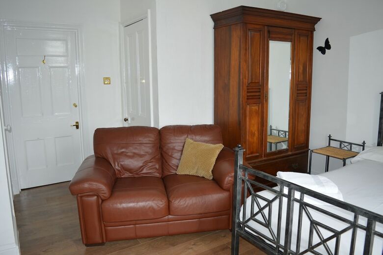 Hotel Syston Guest House