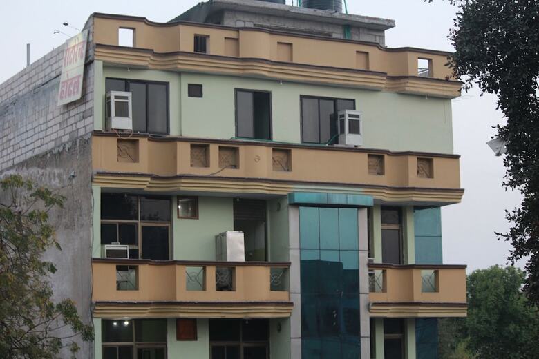 Kanchan Hotel