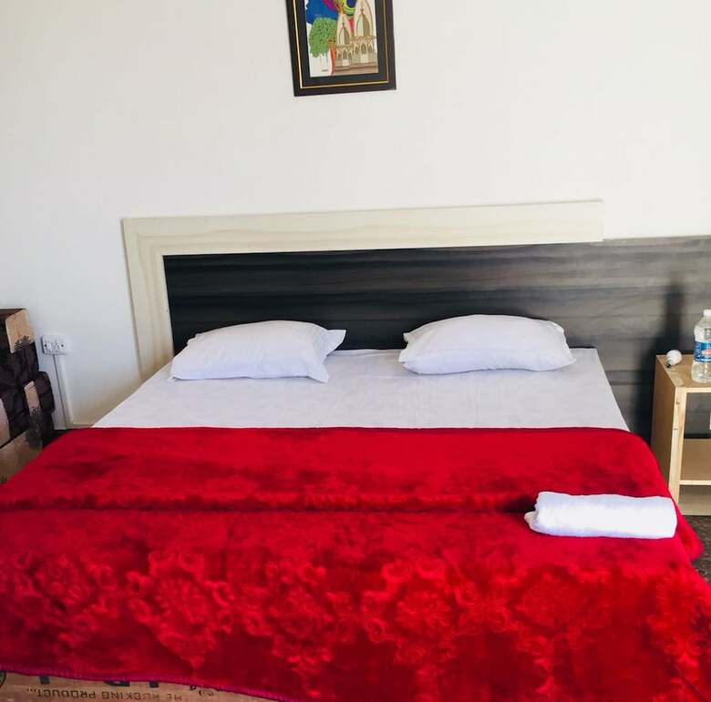 Hotel Kingfisher Aravali Resort