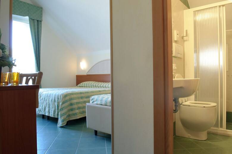 Family Hotel Pinetina Mare