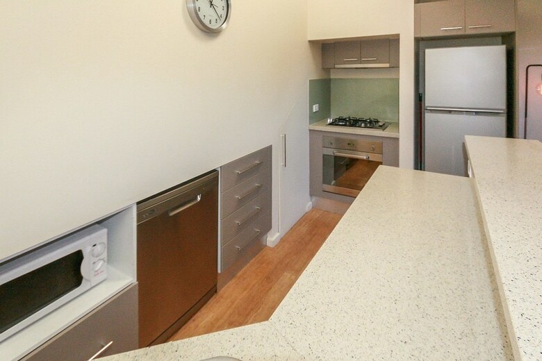 Khione 6 - Modern 2 Bedroom Townhouse