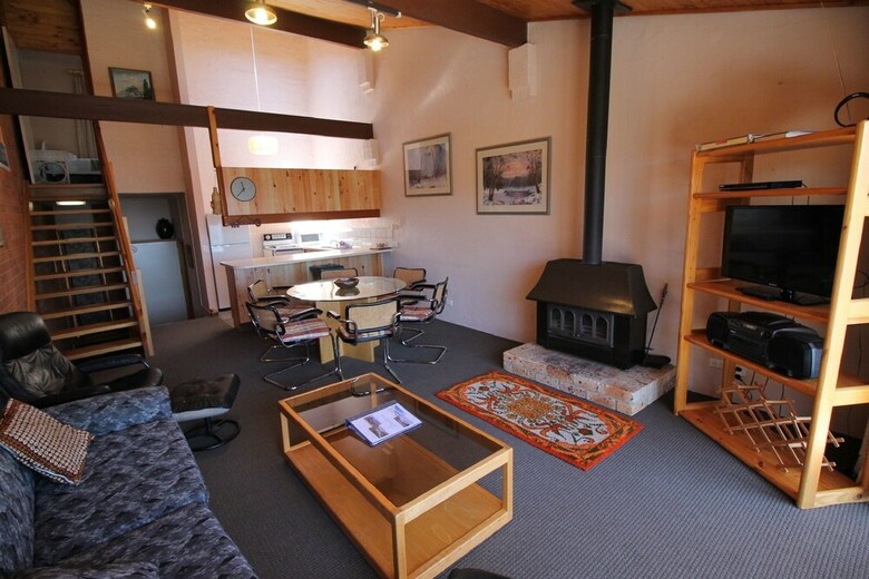 Snowbird 1 - Jindabyne Townhouse