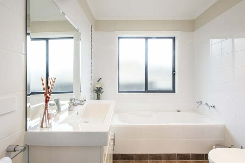 Eclipse 5- Spacious Townhouse
