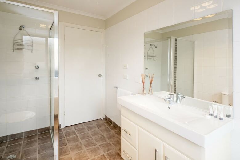 Eclipse 5- Spacious Townhouse