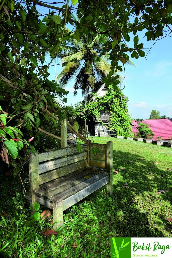 Hotel Bukit Raya Guesthouse