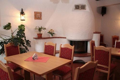 Hostal Pension & Gasthaus Kahren