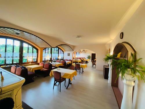 Hostal Hotel Pension Schmitt
