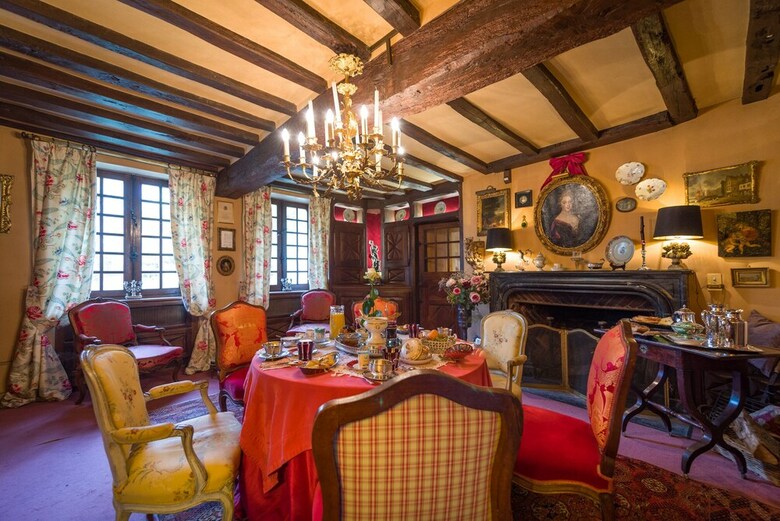 Hotel Chambres D'h�tes Et G�tes Manoir de Montecler