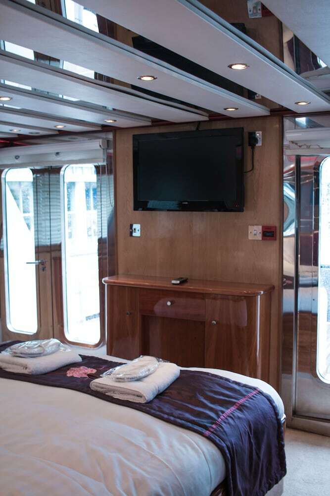 Absolute Pleasure Yacht