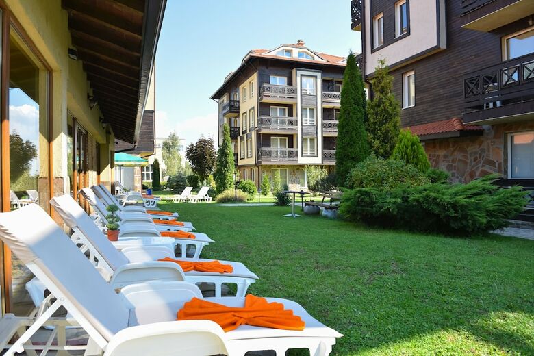 Aparthotel Bojur & Bojurland Apartment Complex