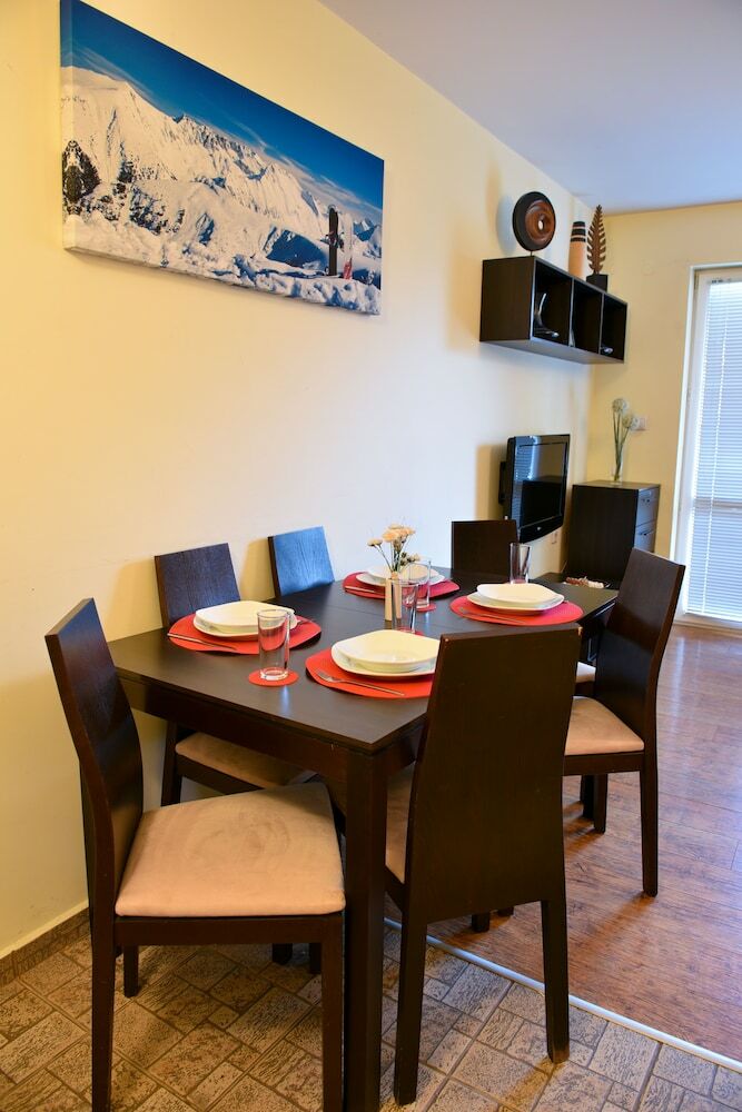 Aparthotel Bojur & Bojurland Apartment Complex