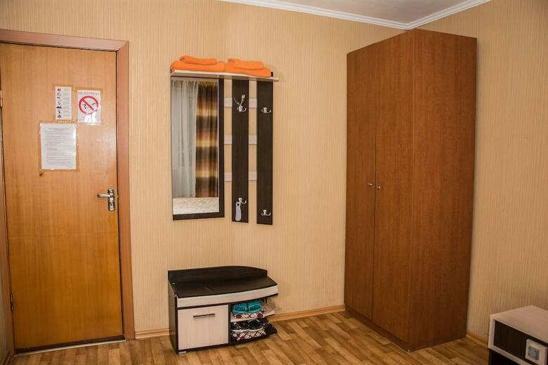 Hostal Yubileinaya Hotel - Hostel