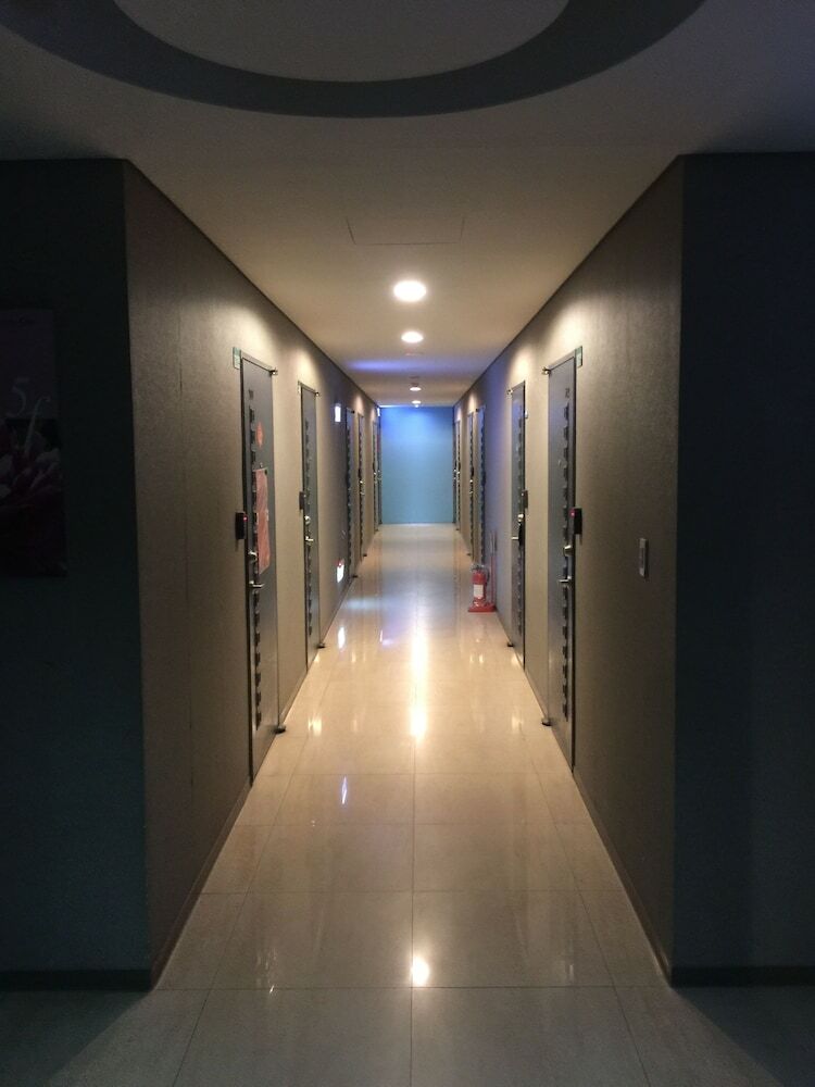 Hotel Kunming House