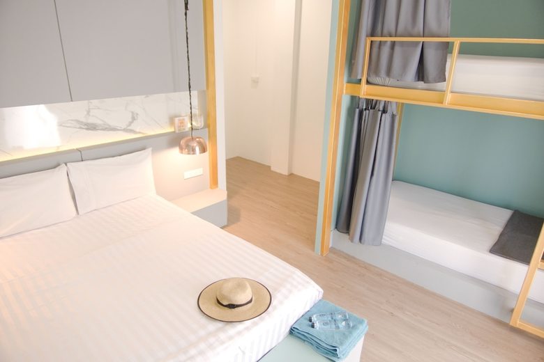 Hostal Hugger Hostel - Adults Only