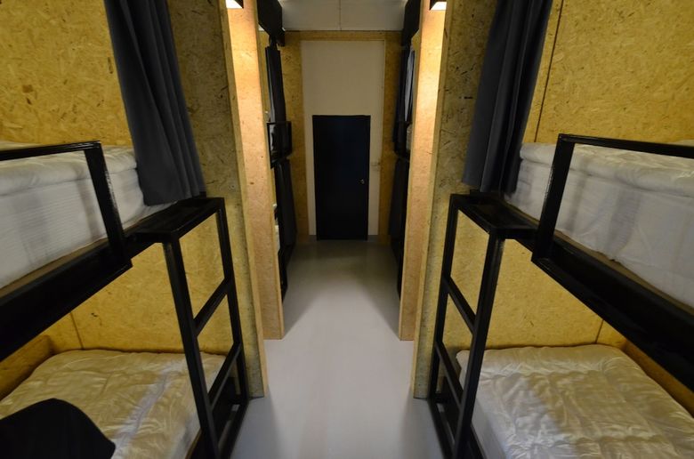 Hostal Hugger Hostel - Adults Only