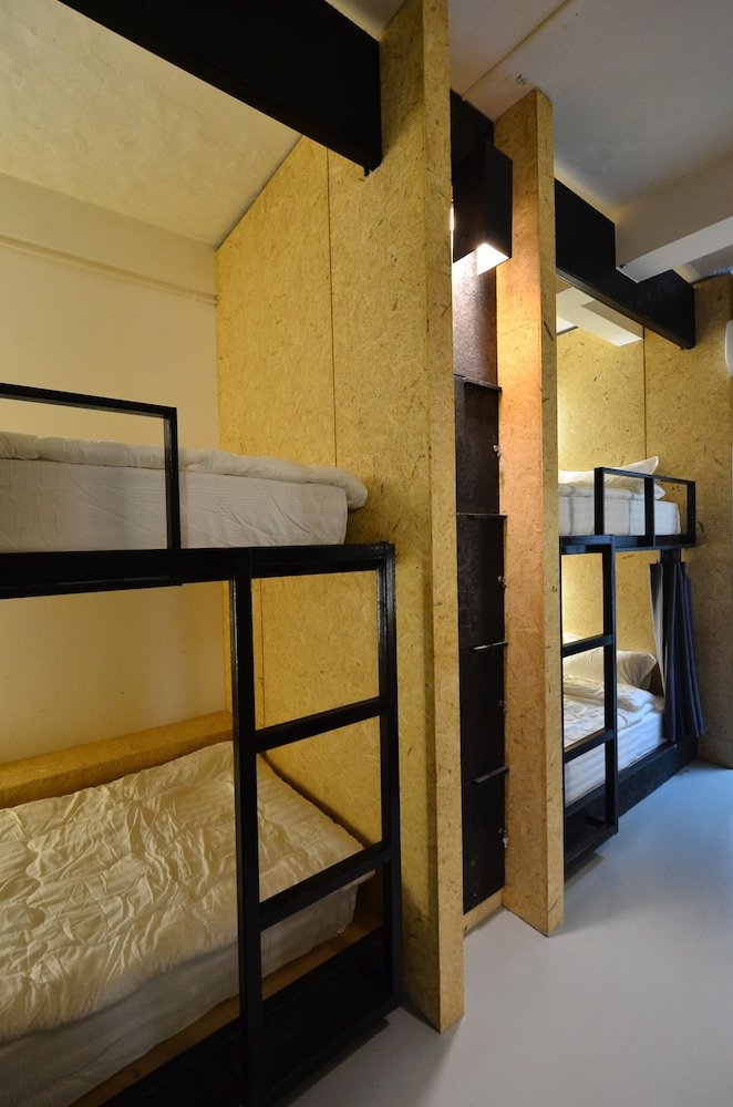 Hostal Hugger Hostel - Adults Only