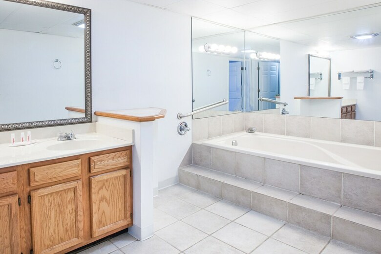 Hotel Ramada By Wyndham Mountain Home
