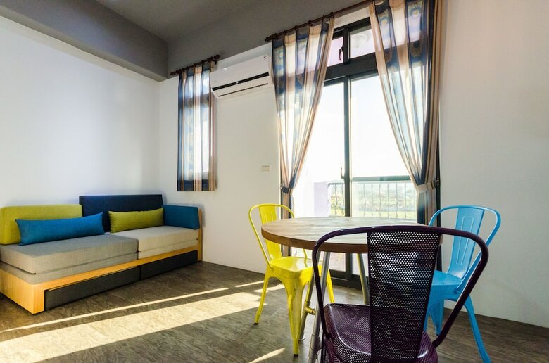 Hotel Sea Breeze B&B
