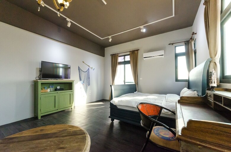 Hotel Sea Breeze B&B