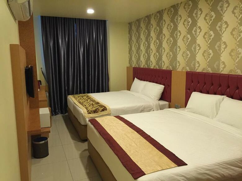 Prince 33 Hotel